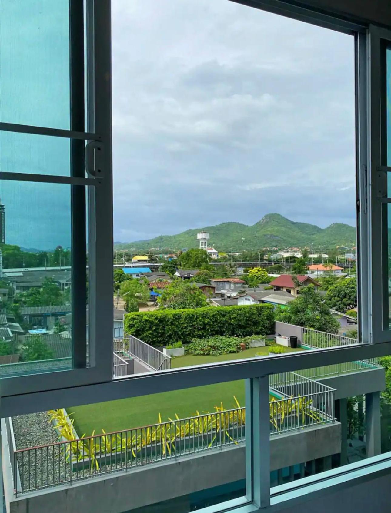 公寓 With The Beautiful Pool In City, 350 Meters From The
